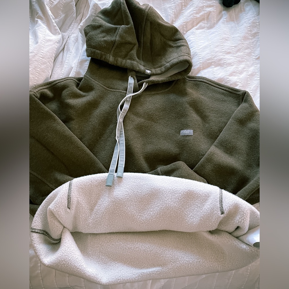 New FIGS Essential Hoodie Green size Small